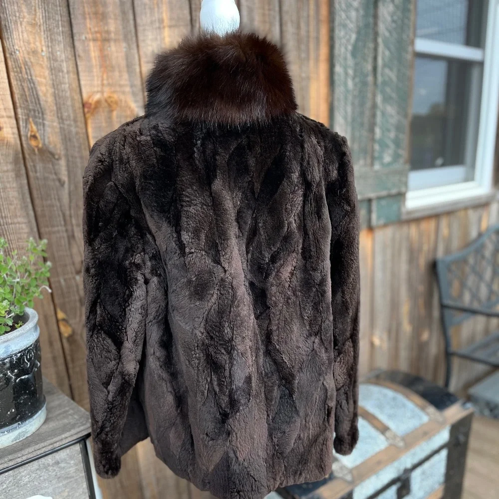 Vintage Fur size Small.  No flaws.  Thick, Soft and supple. - Picture 8 of 8